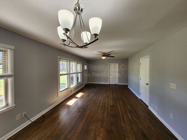 Photo - 1750 Boulderview Dr SE House