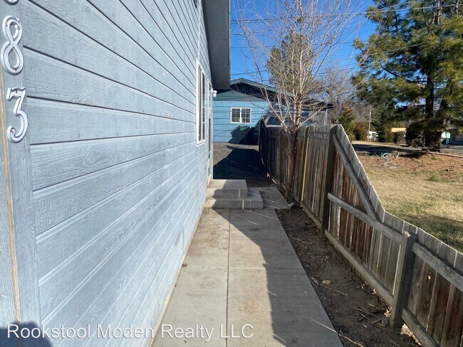 Building Photo - 5883 Onyx Ave