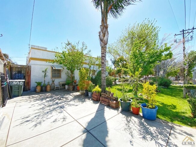 Foto del edificio - 2700 Monterey St