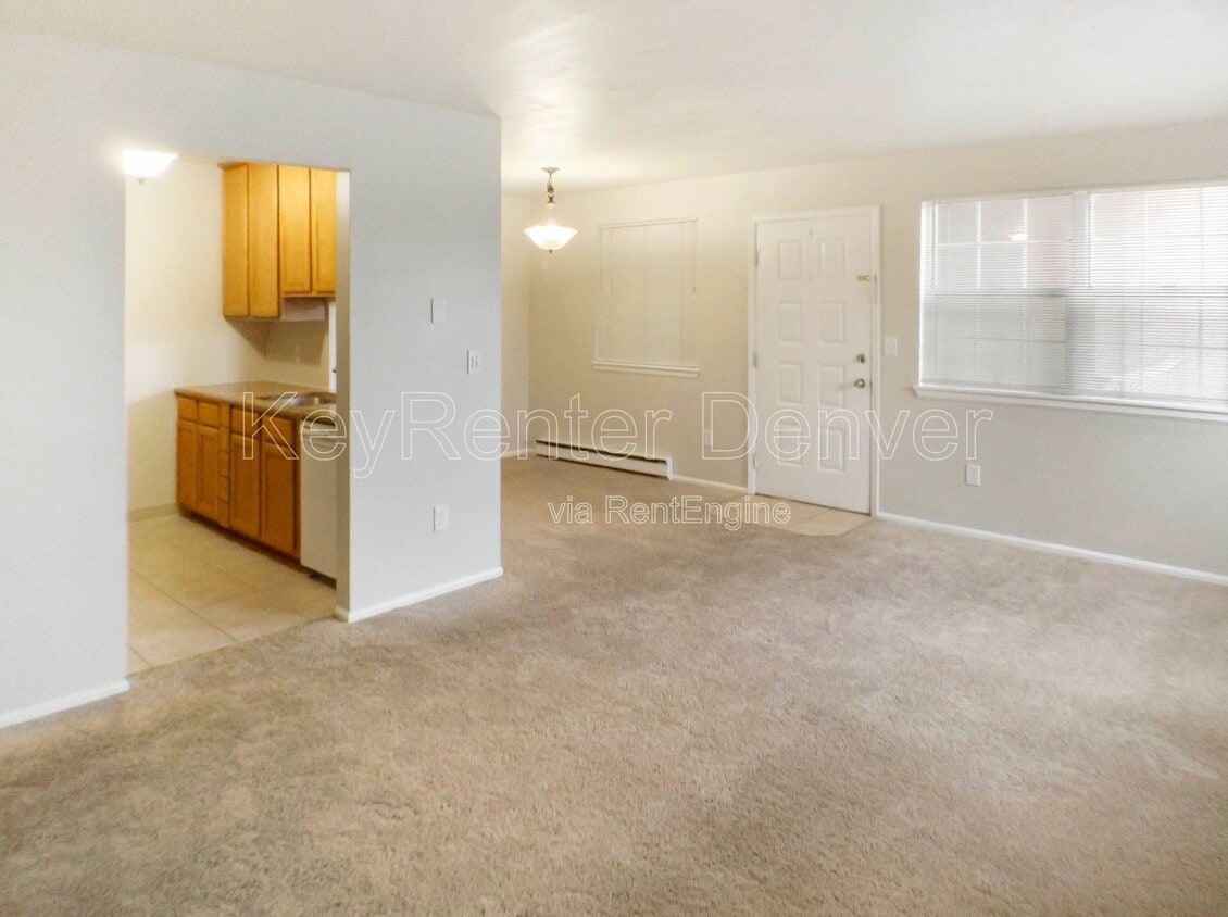 Foto principal - 5873 S Prince St