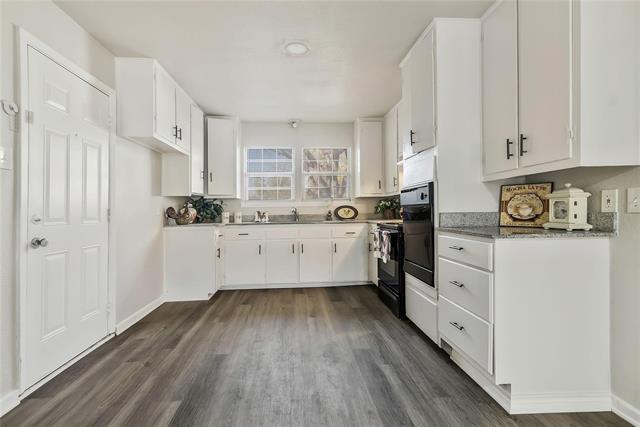 Foto del edificio - 4321 Quails Ln
