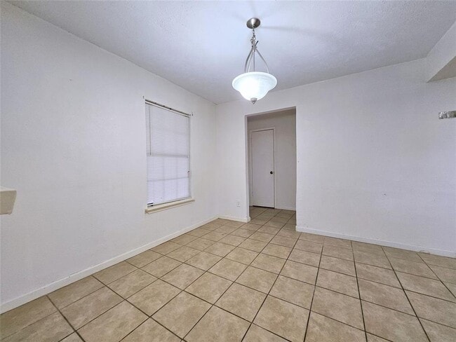 Building Photo - 11926 Rhinebeck Dr