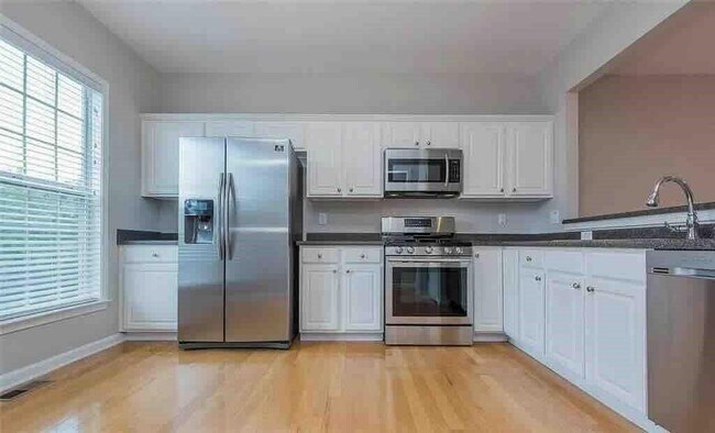 Foto del edificio - 1108 Thornborough Dr