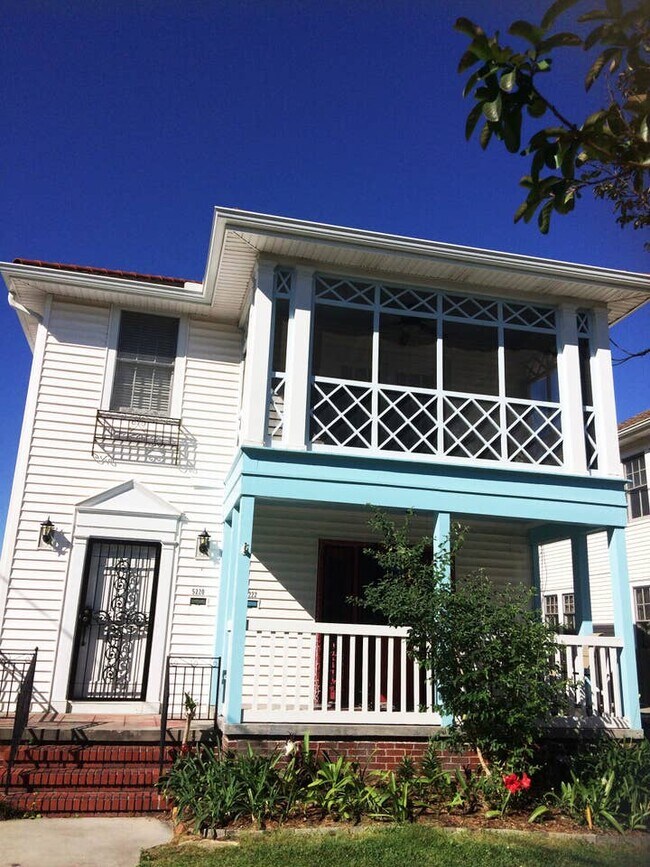 Building Photo - 5222 Conti St