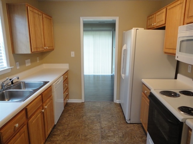 Building Photo - 5409 Tanglewood Pine Ln