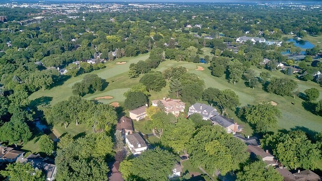 Foto del edificio - 625 Bowling Green Ct