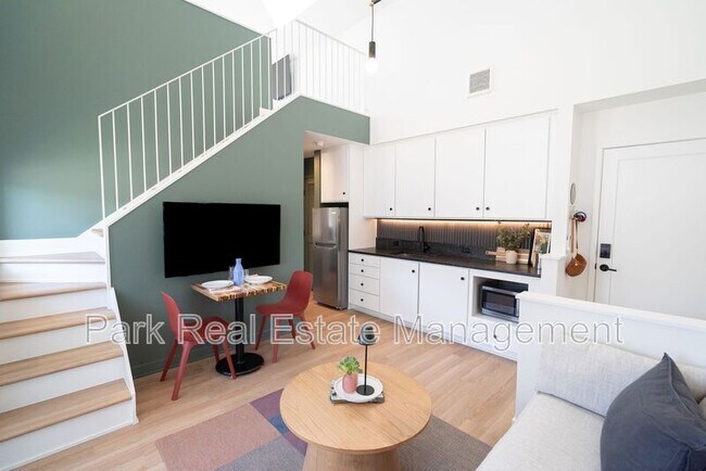 Building Photo - 901 E Edenton St