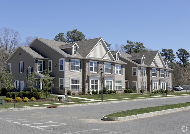 Building Photo - Woodhaven Commons
