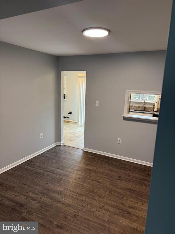 Foto del edificio - 8625 Point of Woods Dr