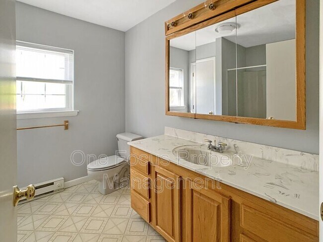 Building Photo - 957 Mosquito Valley Rd