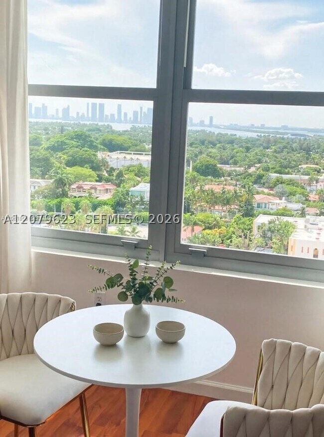 Foto del edificio - 2899 Collins Ave