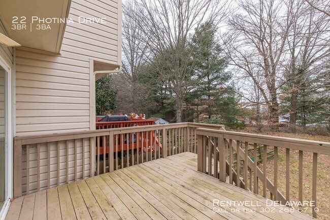 Building Photo - 22 Photinia Dr