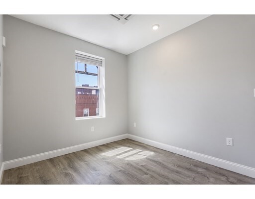 Building Photo - 276-278-282 Hanover St