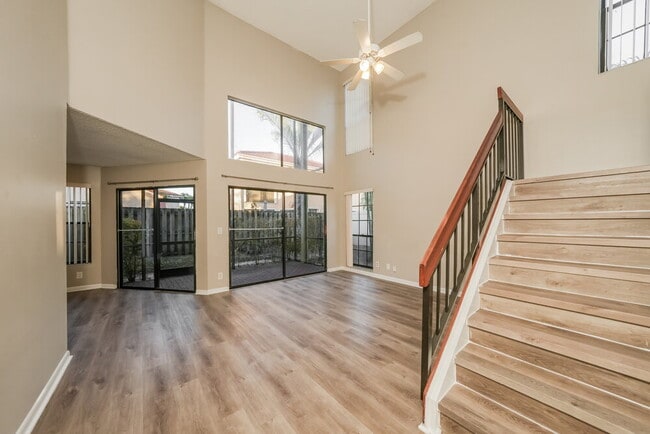 Foto del edificio - 1725 Shoreside Cir