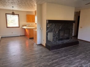 Building Photo - 1461 Northview Dr