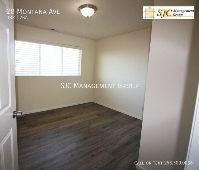 Building Photo - Three Bedroom 2 Bath townhome for rent in ...