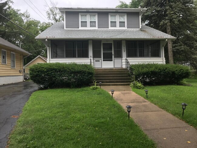 Foto del edificio - 249 E Park Blvd