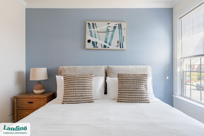 Building Photo - 2118 Silvercrest Dr