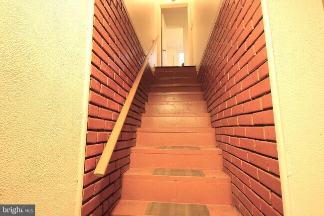 Foto del edificio - 1818 Longford Dr