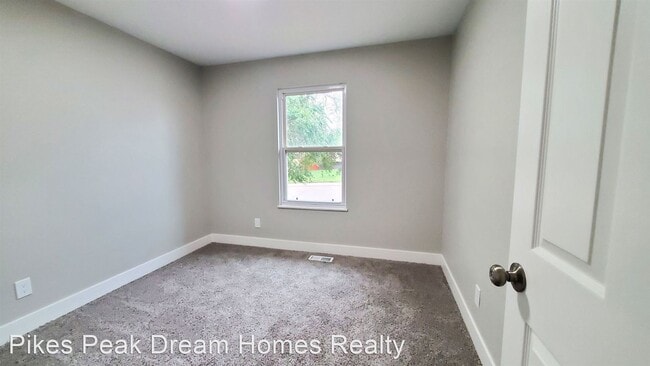 Building Photo - 3 br, 1 bath House - 6810 Chippewa Road