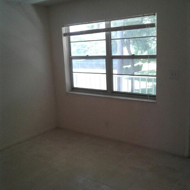 Foto del edificio - 5180 NE 6th Ave