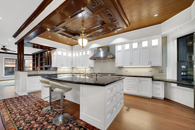 Building Photo - 2127 N Cleveland Ave