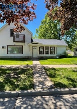 Building Photo - 709 Niagara St