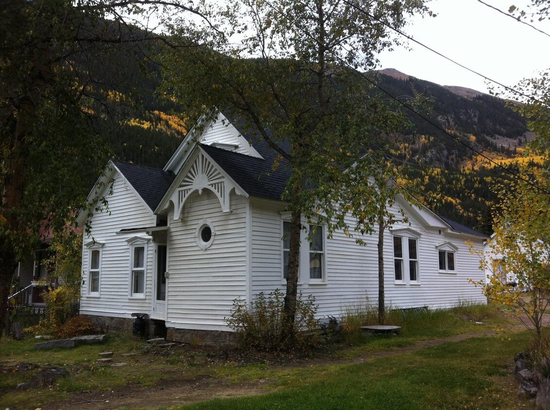 Foto principal - 545 Tregay St