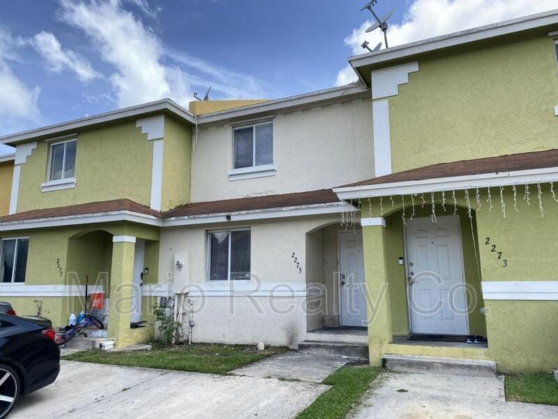 2275 NW 136th Ter, Opalocka, FL 33054 Townhome Rentals in Opalocka