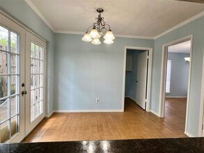Building Photo - 21339 Park Mt Dr