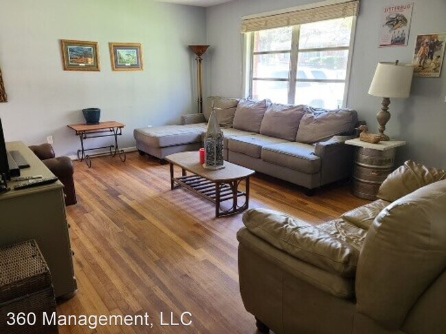 Foto del edificio - 3 br, 2 bath House - 352 Village Dr