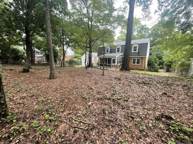 Building Photo - 812 Glen Eden Dr