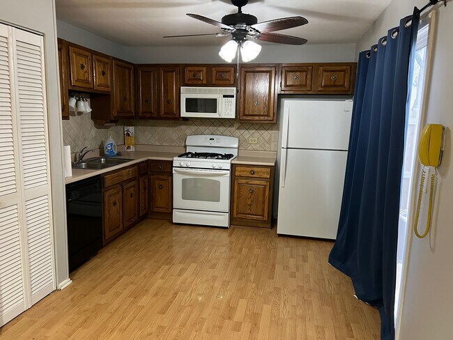Foto del edificio - 536 Alton Ct