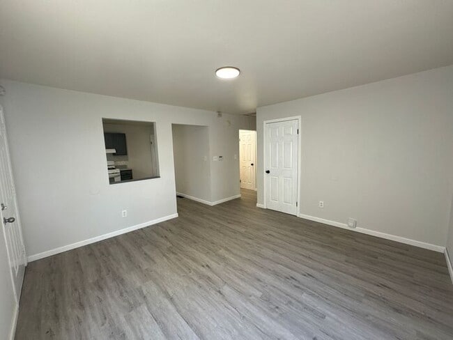 Building Photo - Beautifully updated corner home!
