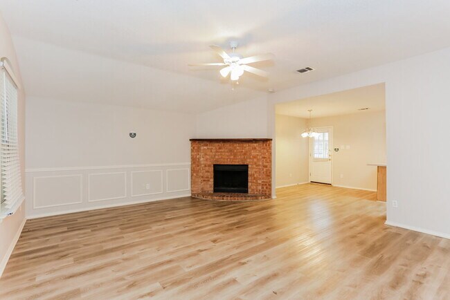 Foto del edificio - 526 Berryhill Dr