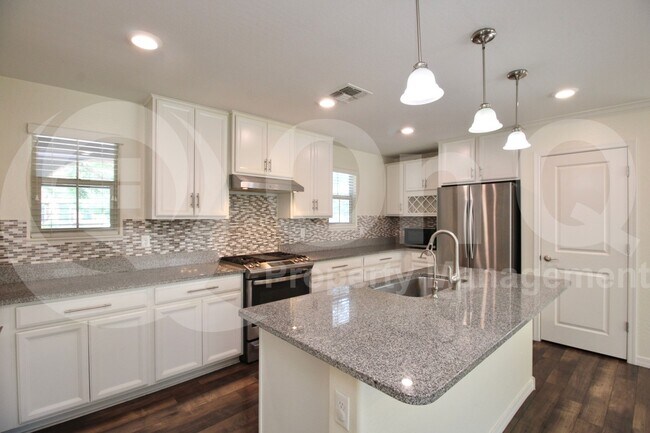 Foto del edificio - 139 E Bluejay Dr