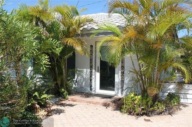 Building Photo - 4430 Sea Grape Dr