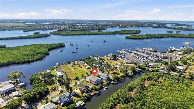 Foto del edificio - 3303 W Shell Point Rd