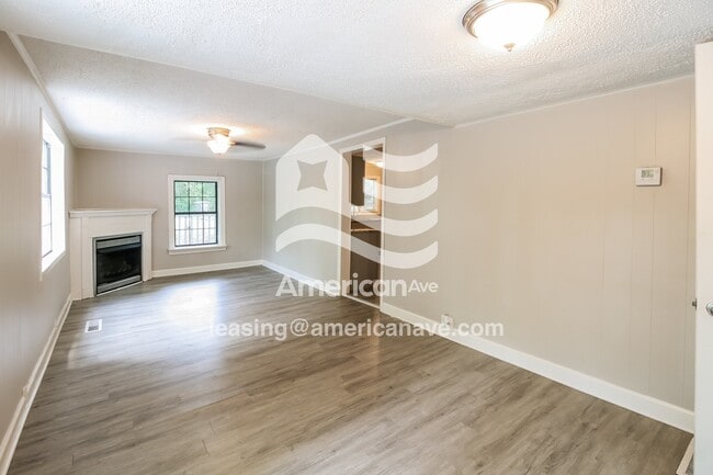 Building Photo - 310 Brown Pl