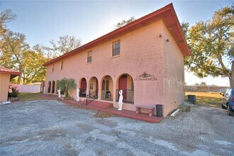 Building Photo - 751 Rebecca St