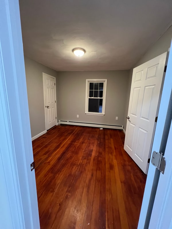 Building Photo - 10 Walnut Ct