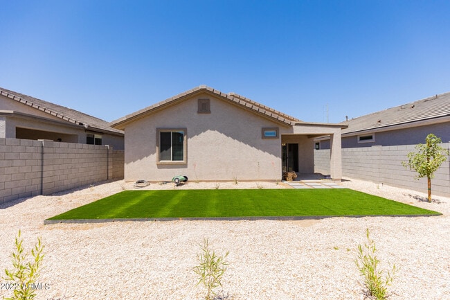 Foto del edificio - 17008 W Alice Ave