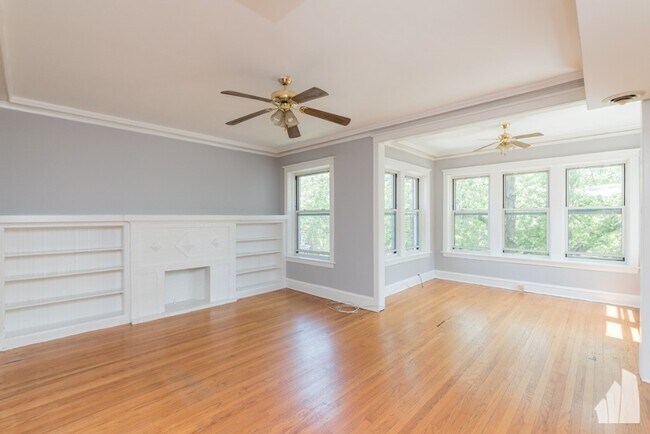 Building Photo - 4912 N Troy St