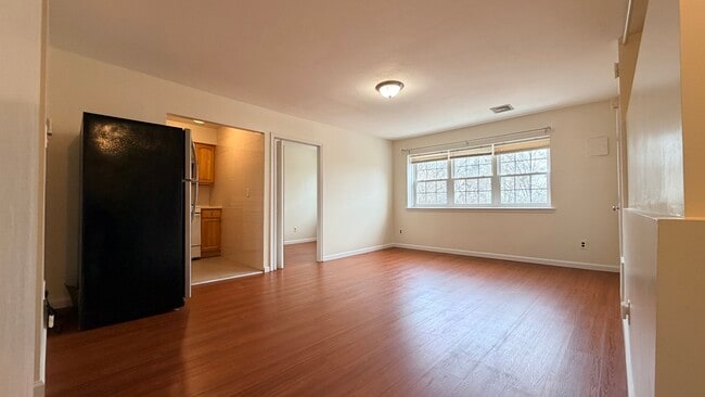 Building Photo - 6302 Grand Central Pky