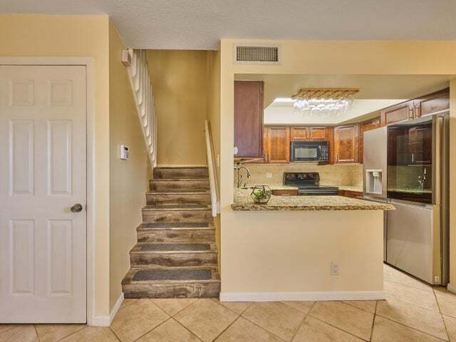 Foto del edificio - 4065 Village Dr