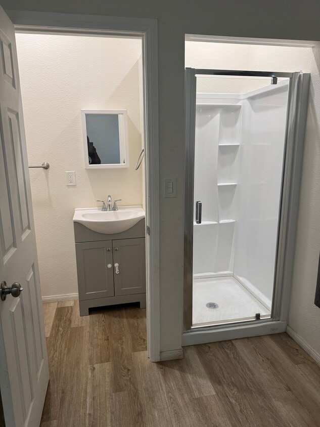 Foto del edificio - 5171 Olvera Ave