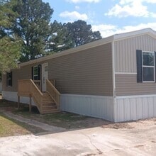 Building Photo - 1650 Mandy Dr
