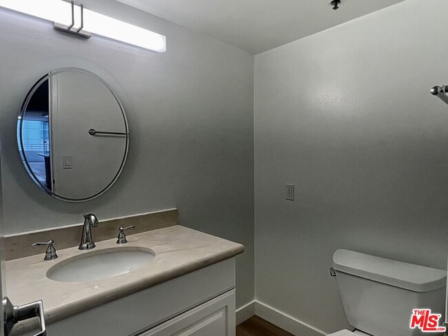 Foto del edificio - 10390 Wilshire Blvd