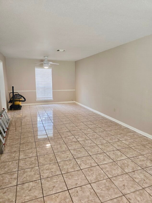 Building Photo - 5510 Deep Forest Dr