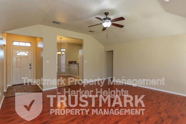 Building Photo - 4205 Whispering Oak Dr